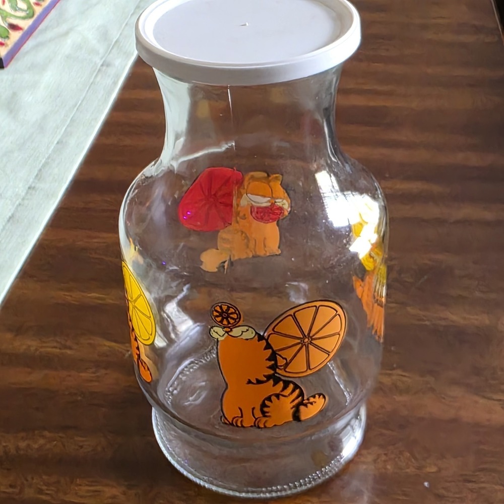 VTG 1978 Garfield Juice Lemonade Pitcher Carafe Anchor Hocking 48oz. With Lid